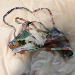 Size Small Jolyn Triangle Top!